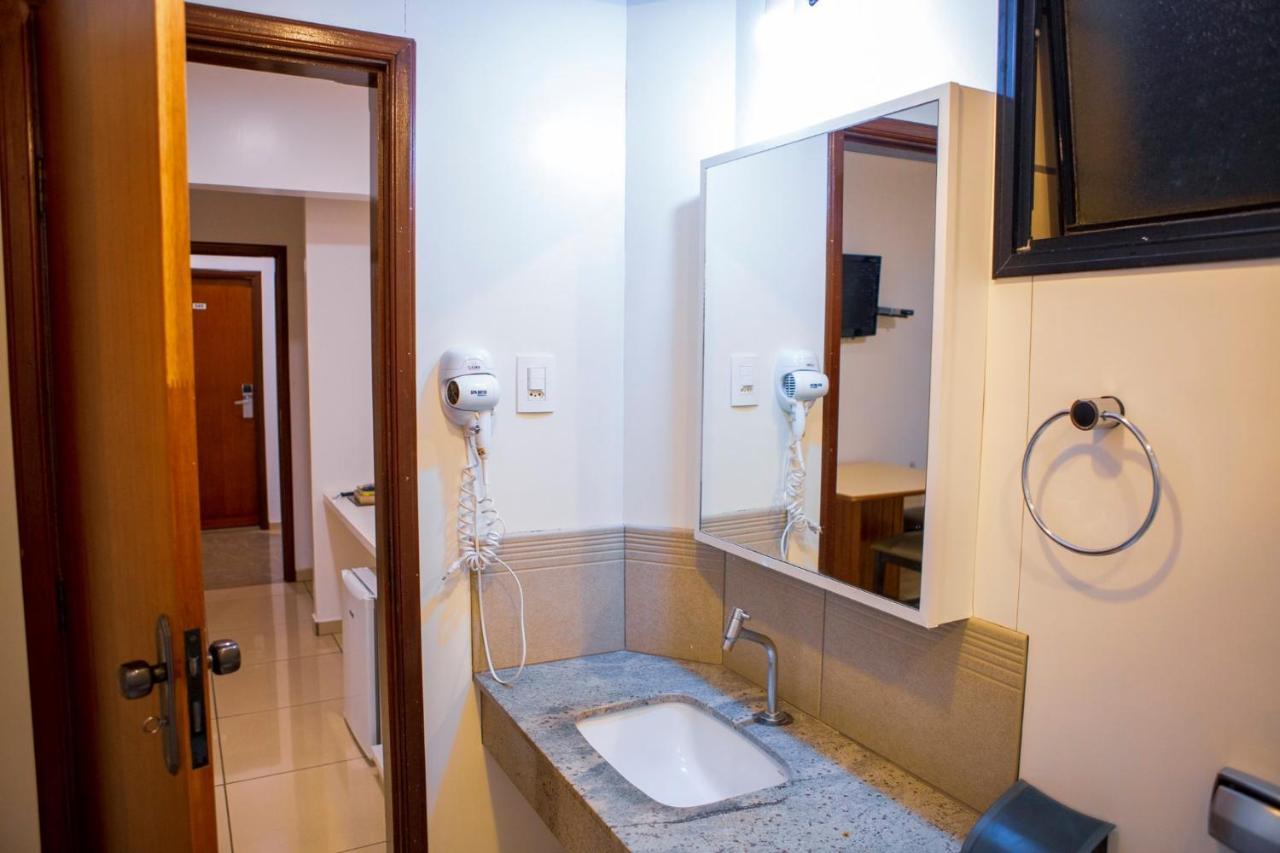 Hz Hotel Patos de Minas Kültér fotó