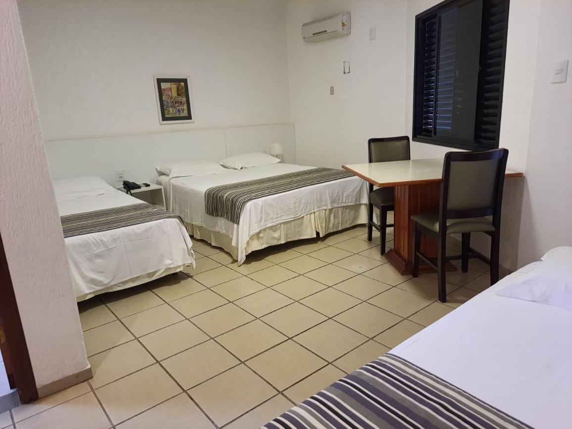 Hz Hotel Patos de Minas Kültér fotó