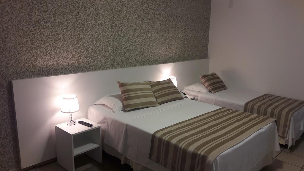 Hz Hotel Patos de Minas Kültér fotó